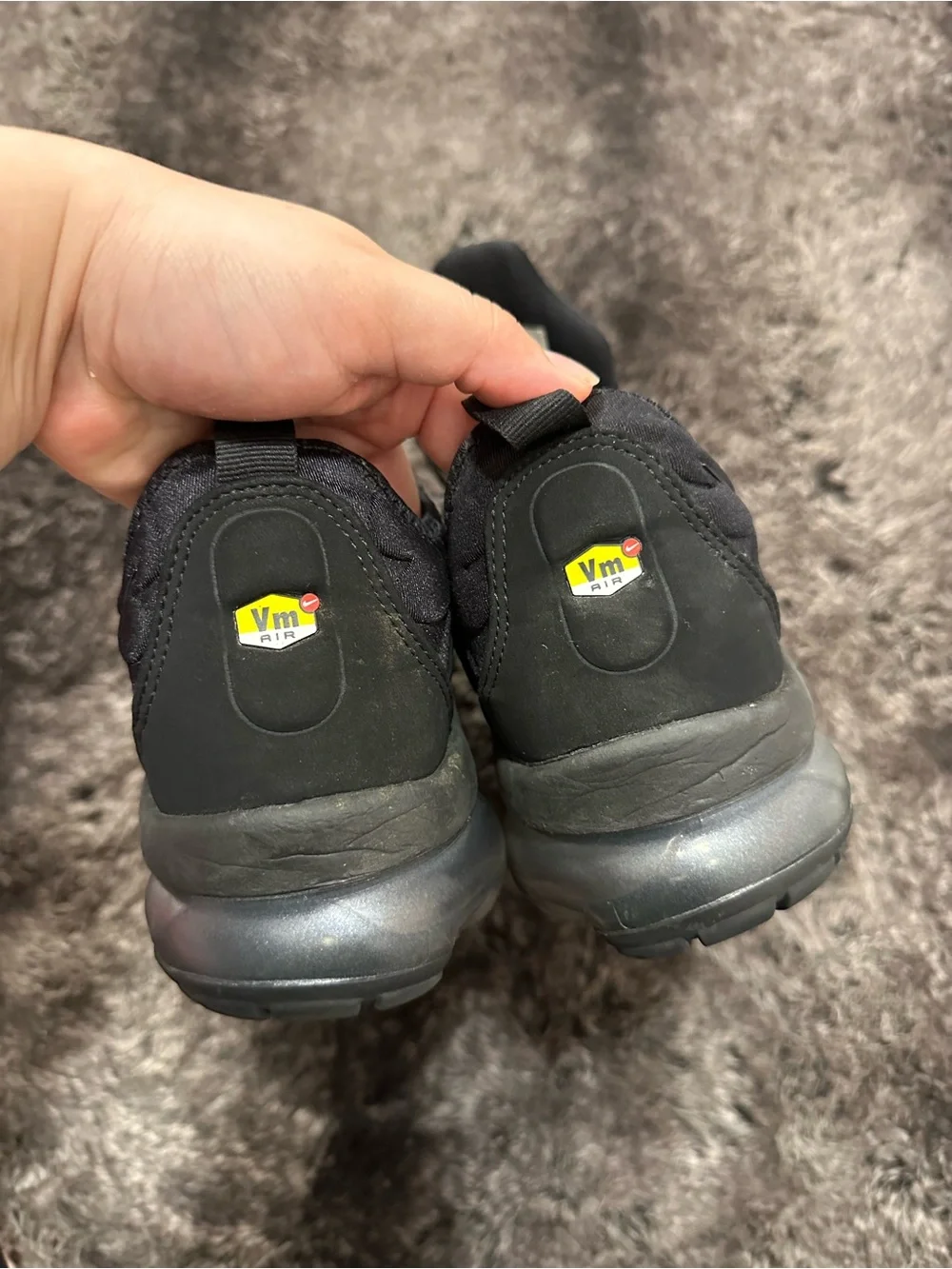 Nike Triple Black Air Vapor Max Plus SE Sneaker Sz 8.5 *NO LACES* Streetwear